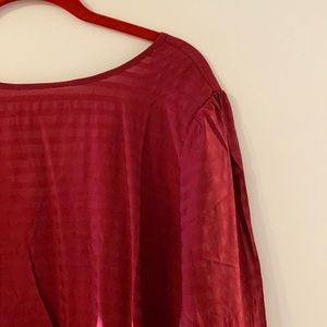 LAST CHANCE Loft red stripped crop top